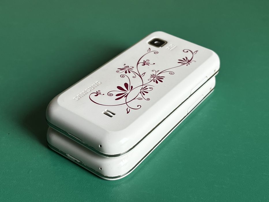 Мобільний телефон Samsung S5250 Pearl White La-Fleur
