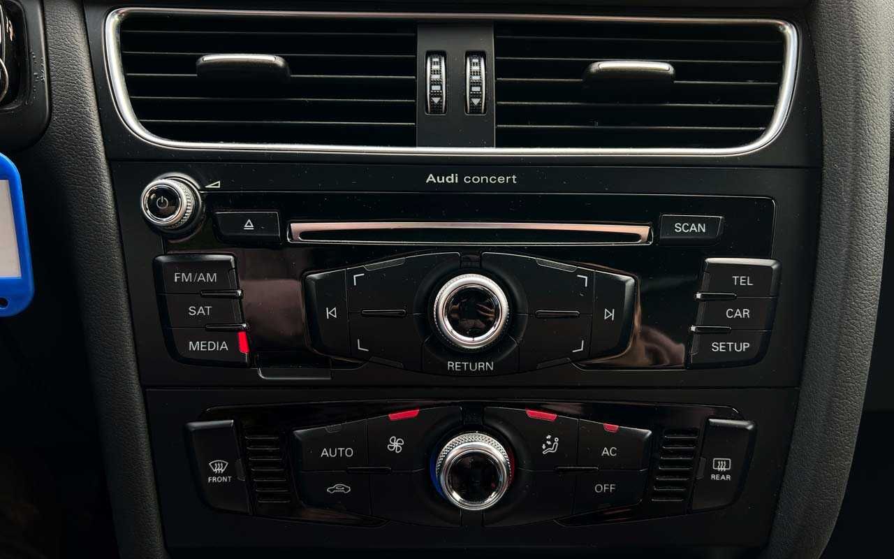 Audi A4 2012 року