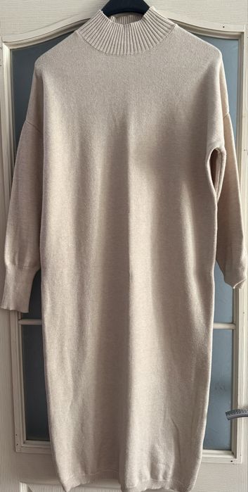 Женское осенне-зимнее платье Reserved