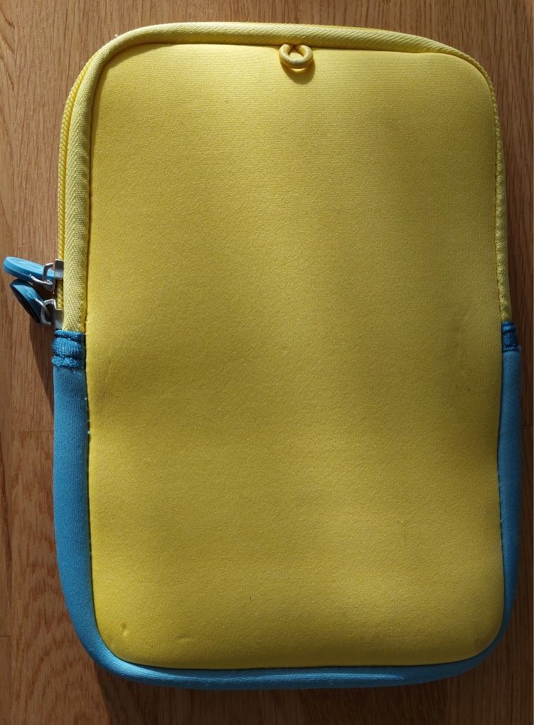 Capa para tablet dos Minimos