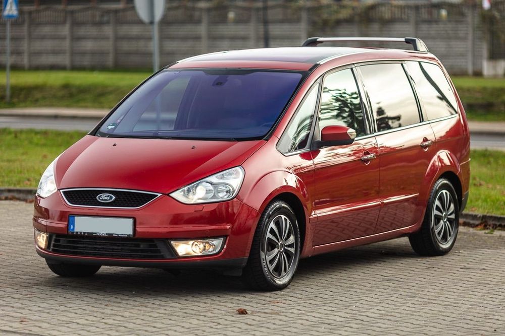 Ford Galaxy Tytanium 2xmonitor DVD zegary digital Navi Skóra 7-osobowy Xenon fulll