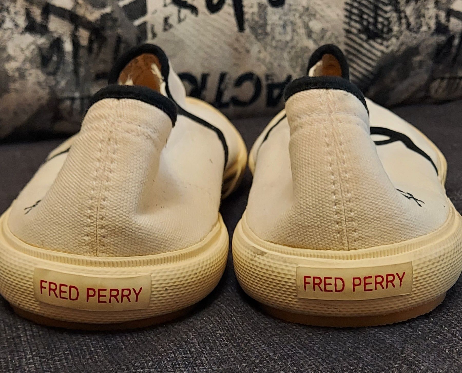 Продам чоловічі мокасини FRED PERRY