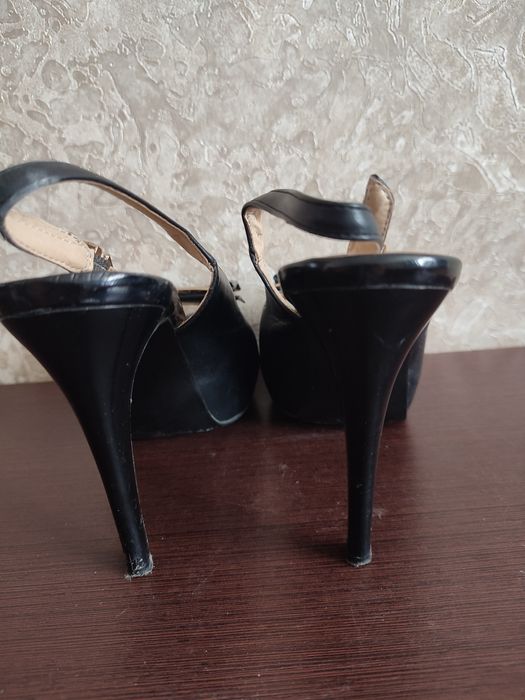 Босоніжки, 38 розмір