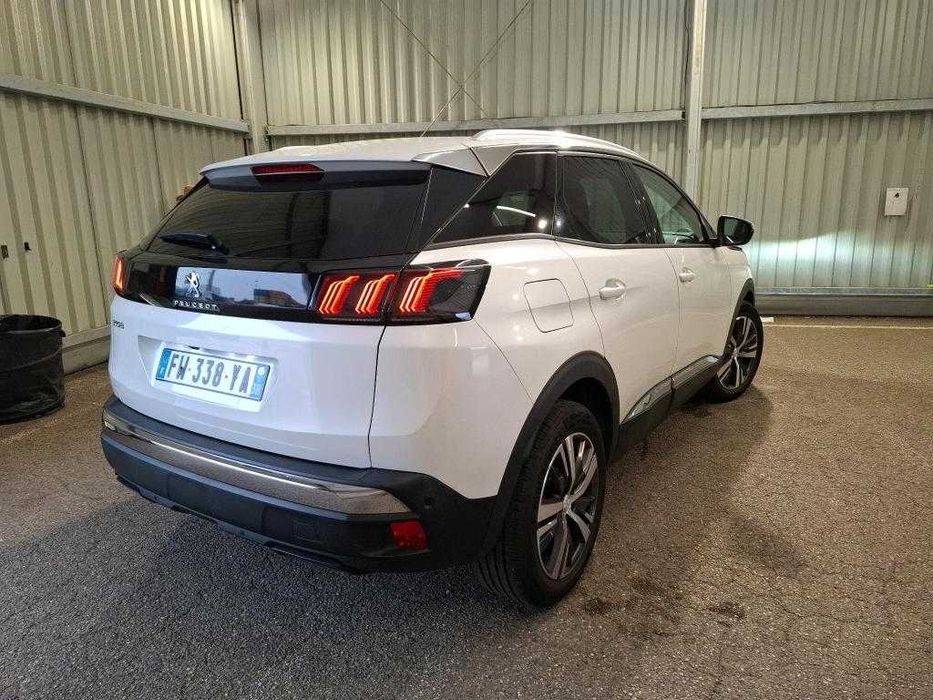 Peugeot 3008 1.2i 130cv ALLURE ** EXCELENTE OPORTUNIDADE*