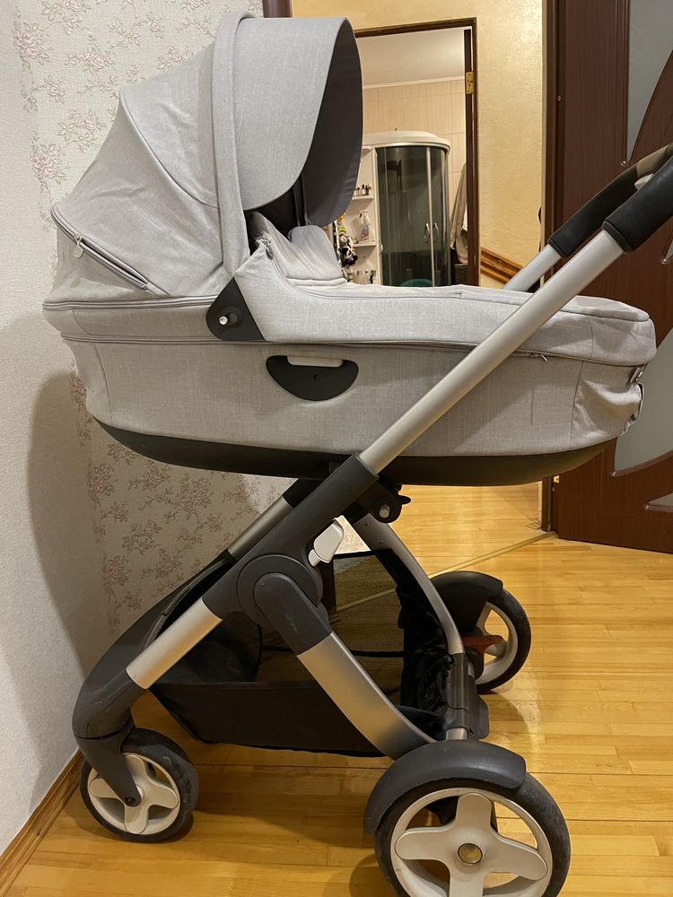 Коляска Stokke