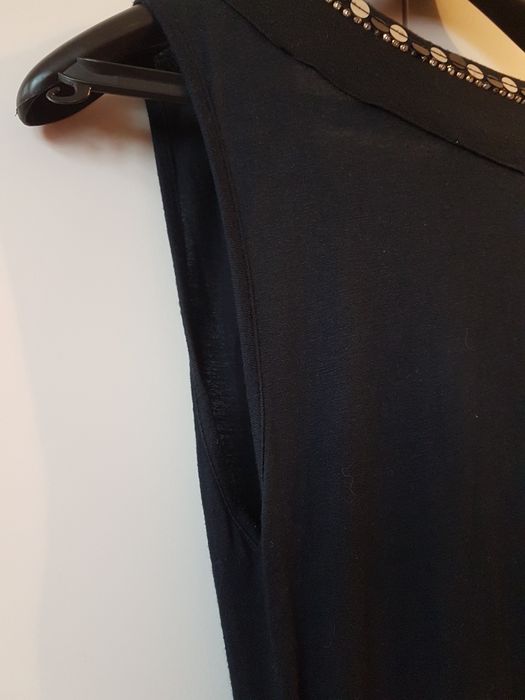 Vestido preto. Lanidor