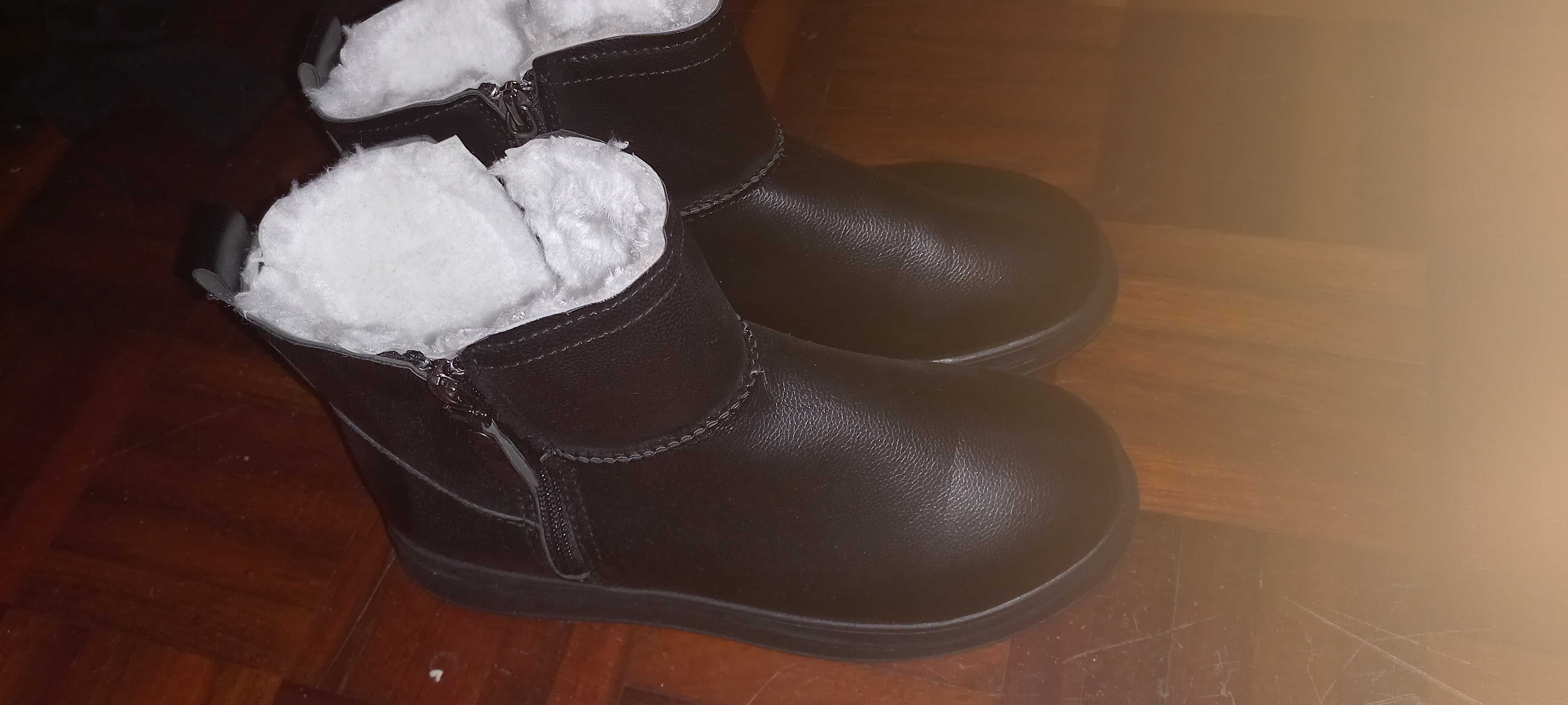 Bota preta quentinha nova