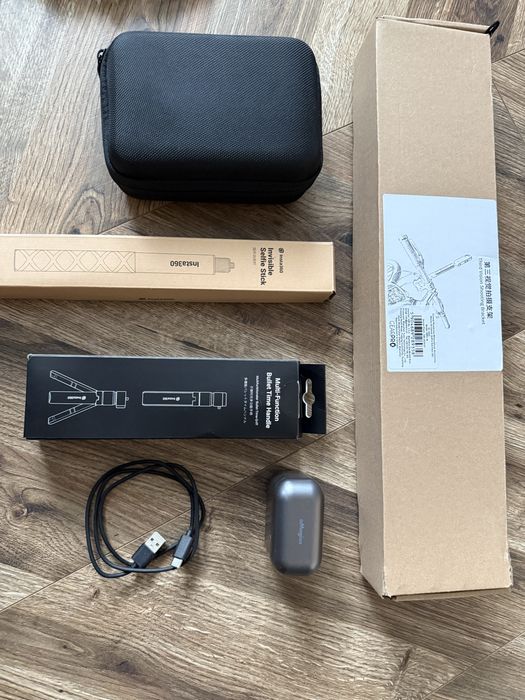 Kamerka Insta360 x3 - zestaw