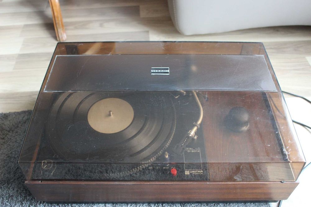 Gramofon  G601 A w plincie od Fonomastera