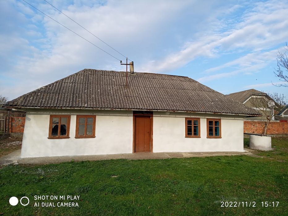 Продається будинок  на земельній ділянці 0,25 га