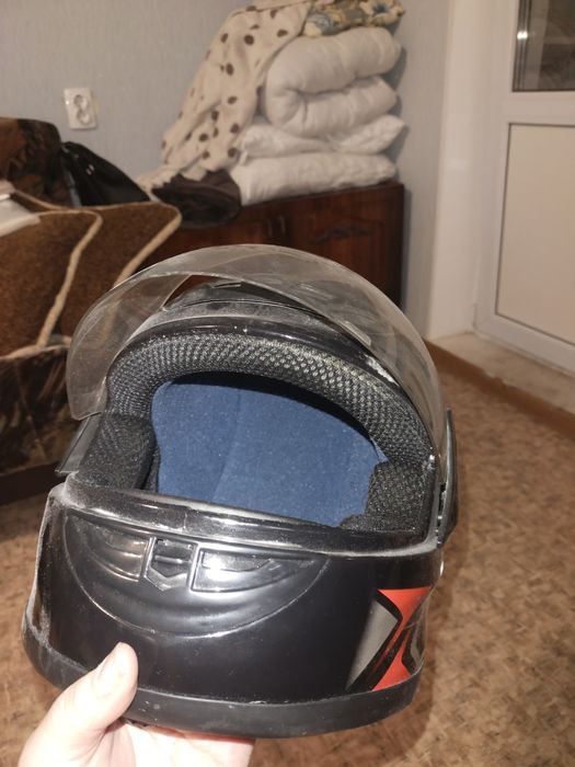 Продам шлем для скутера