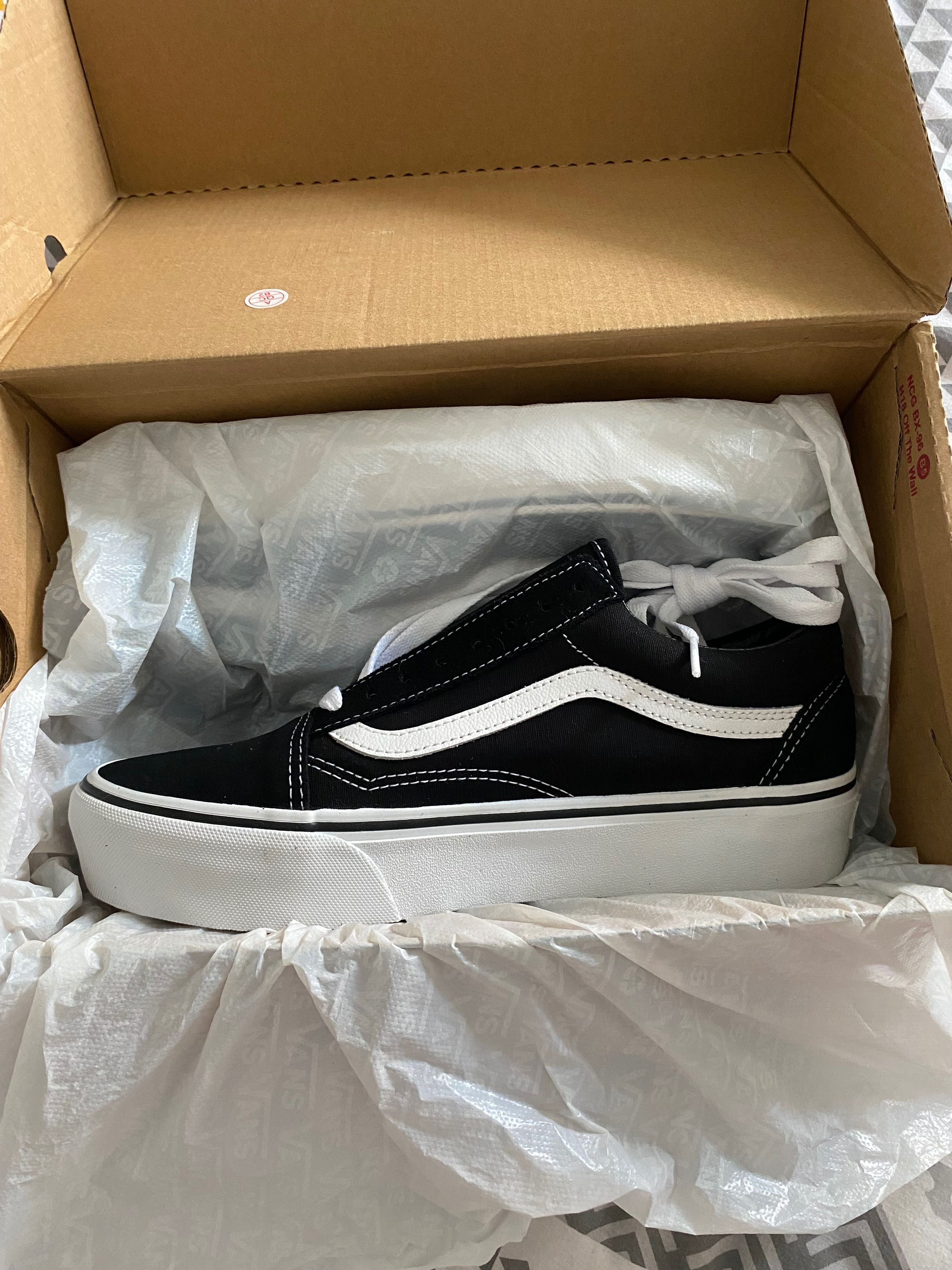 Tenis Vans old Skool Novo