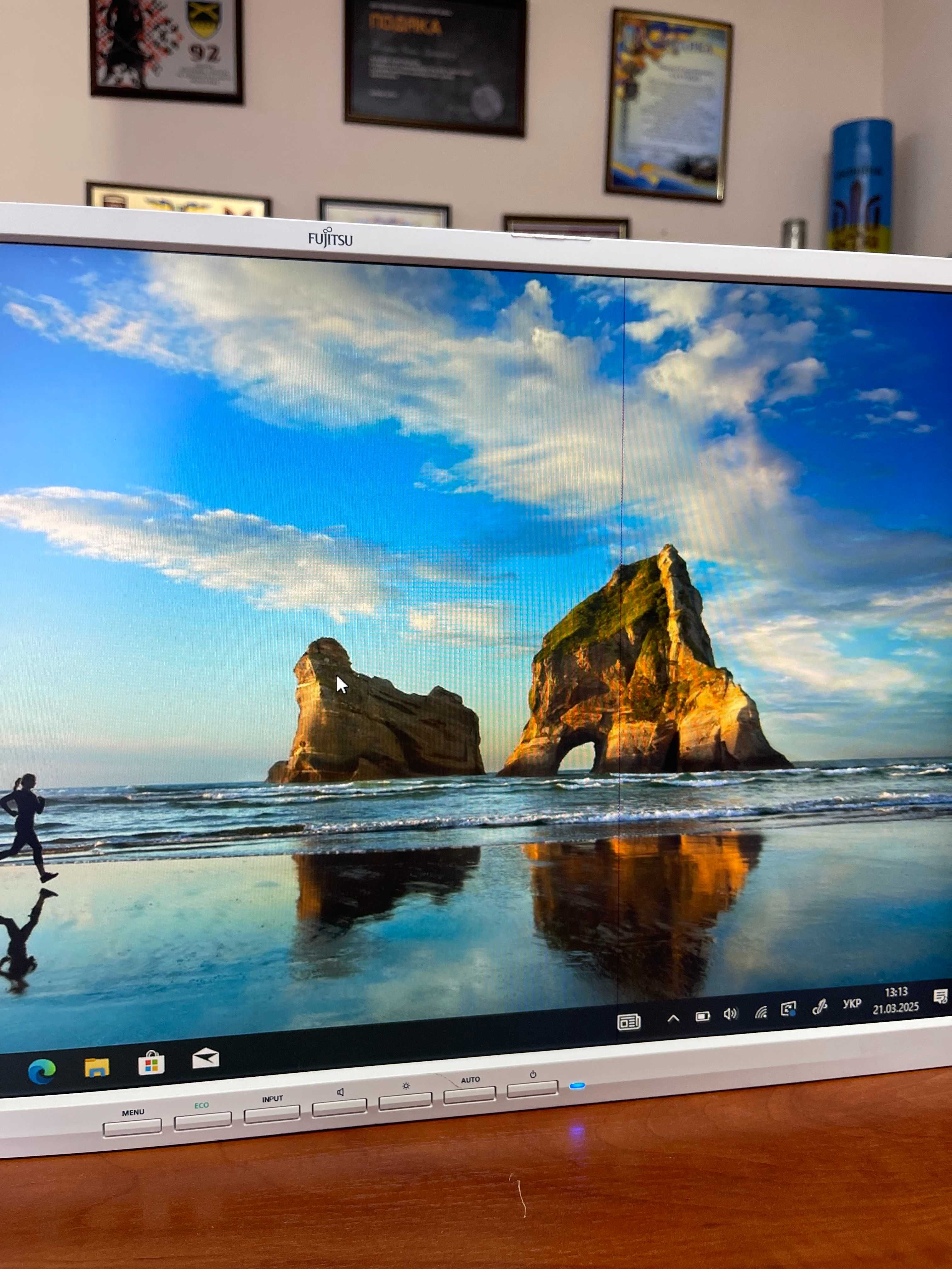 Уцінка! Монітор Fujitsu B24-8/24"/FHD/LED/IPS/16:9/250 кд/м²/Гарантія