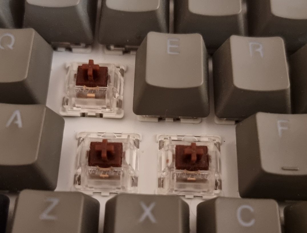 Клавиатура RGB 84 gateron brown tactile hot swap механическая