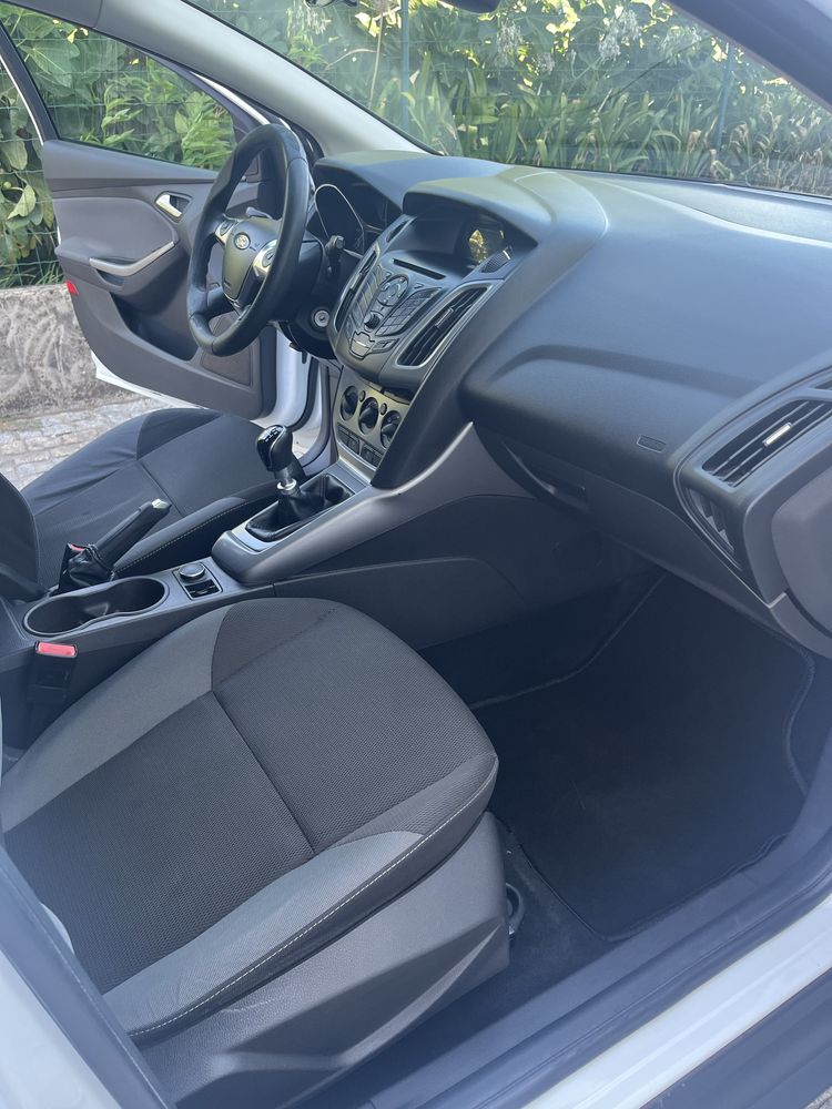 Vendo ford focus comercial