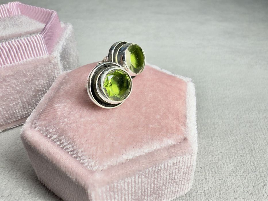 Срібні пусети 925-ї проби з олівіном