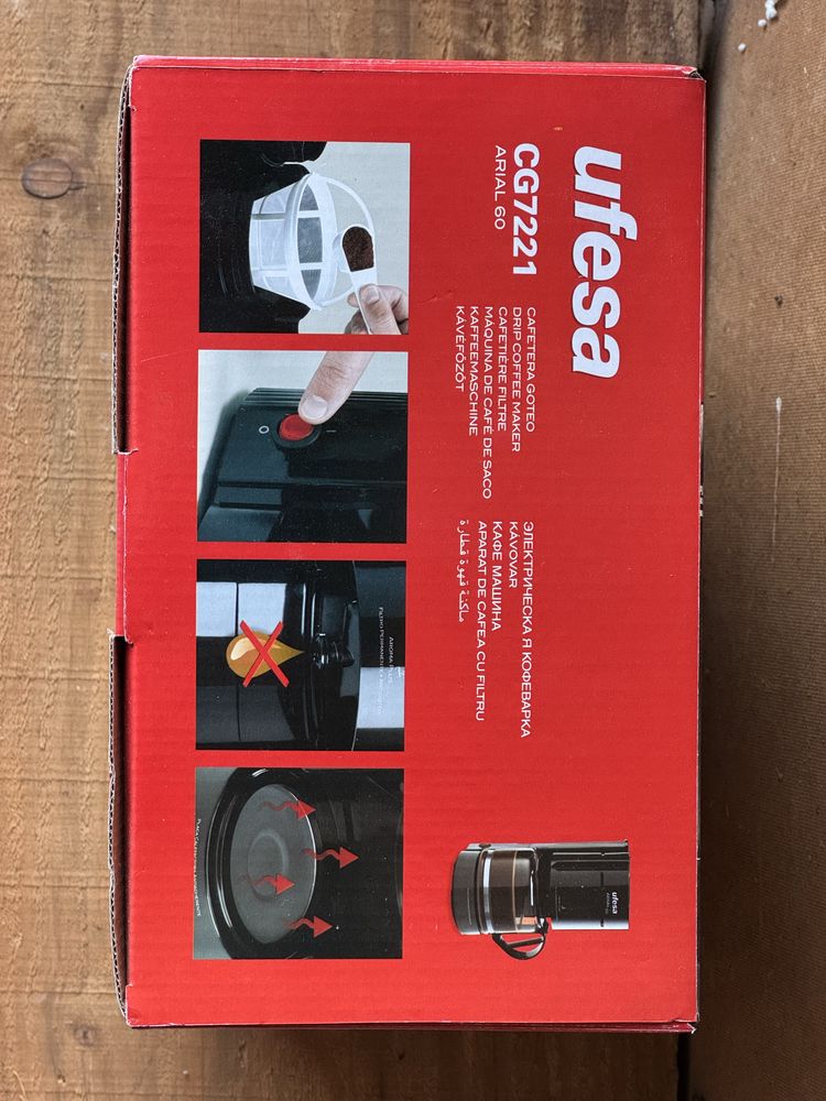 Maquina de café - Ufesa CG7221 (Nova, na caixa original)