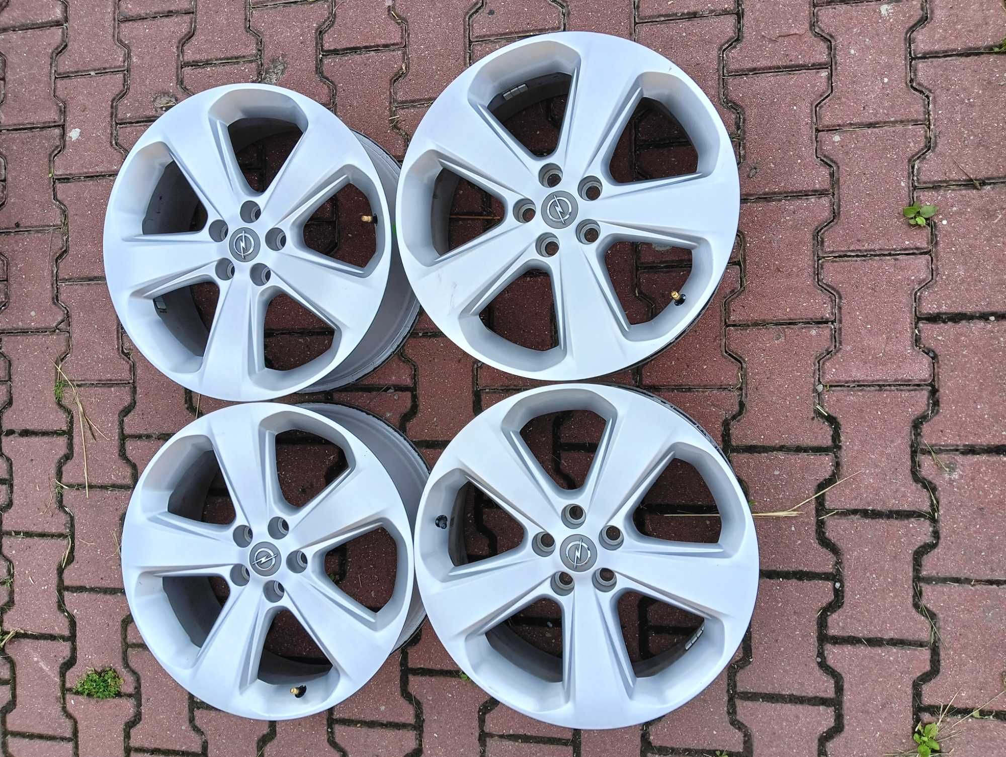 Felgi Aluminiowe OPEL MOKKA 18" 5x105