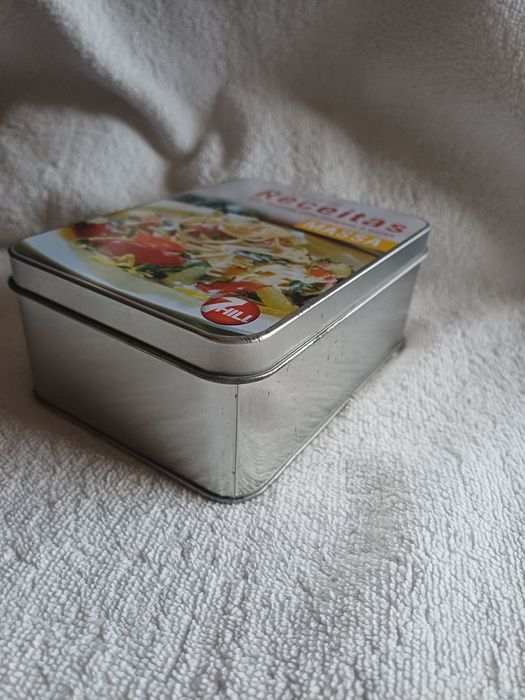 Caixa com receitas de massa