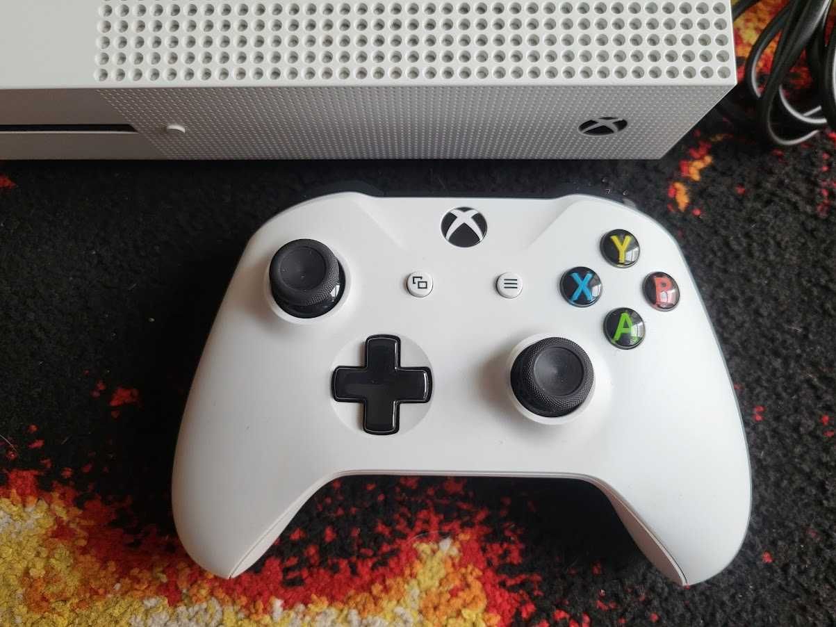 Xbox ONE S 500GB, Pad, Okablowanie - Stan BDB