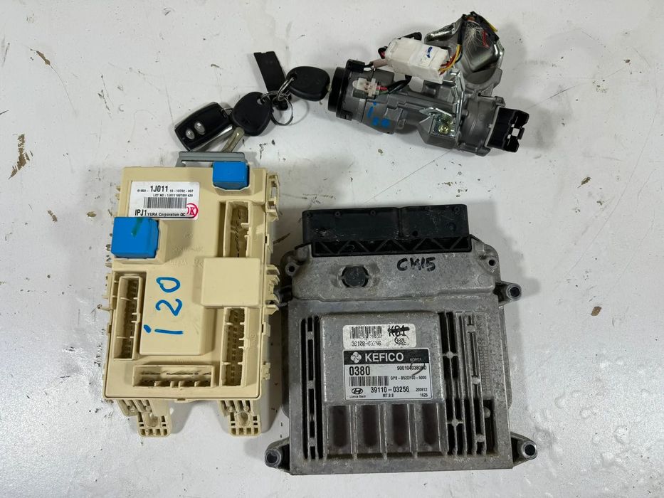 HYUNDAI I20 I 1.2 16V KOMPUTER STEROWNIK SILNIKA STACYJKA SKRZYNKA BEZPIECZNIKÓW ZESTAW STARTOWY 39110-03256