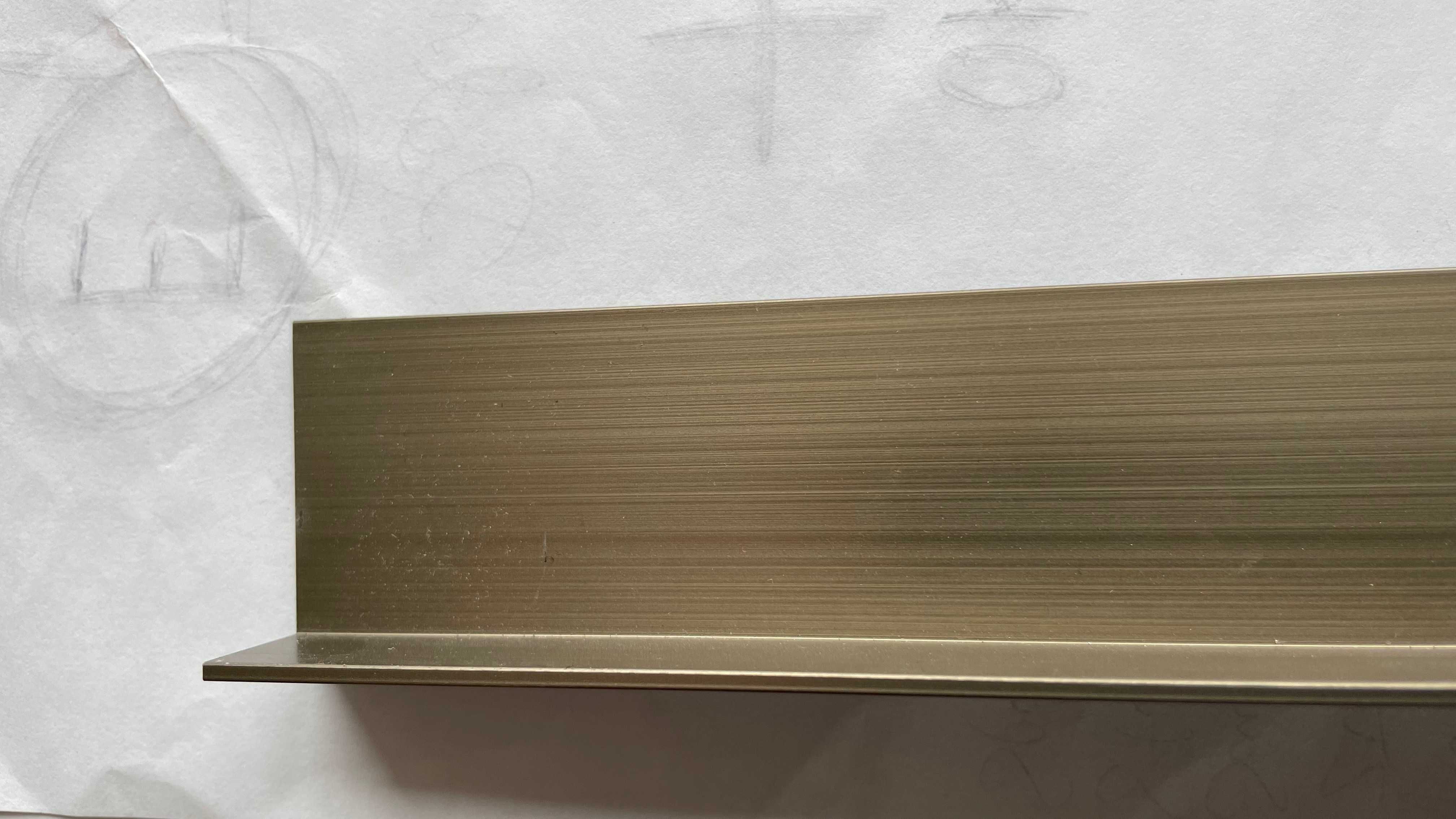 Eleganckie Listwy przypodłogowe (aluminium) - Effector, kolor: Szampan