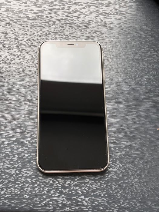 Telefon iPhone 11