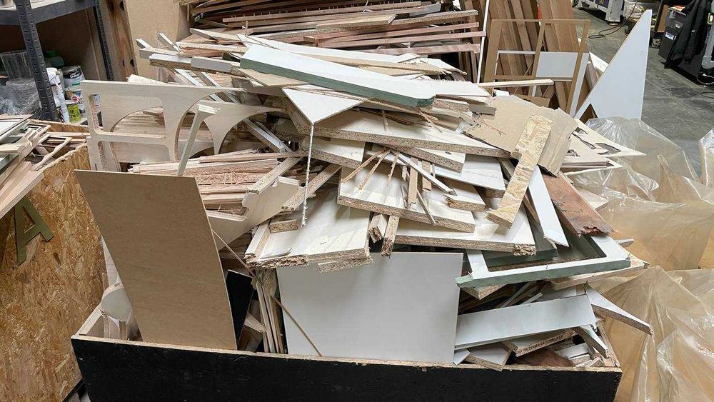 Oddam odpady drewna, sklejki, płyty wiórowej, MDF i sam wiór w workach