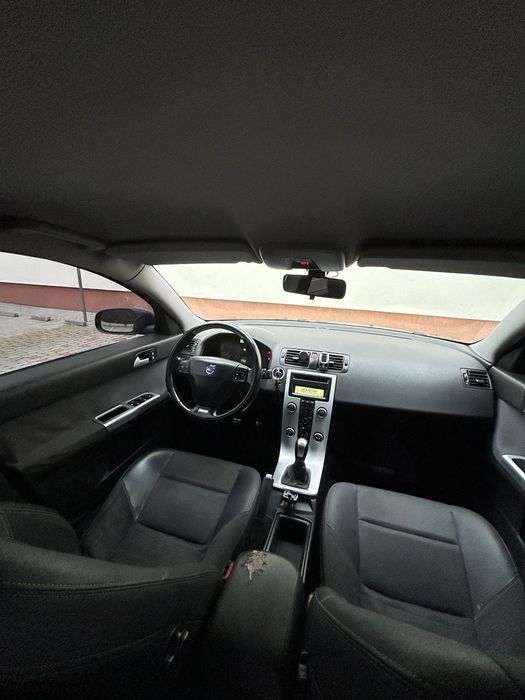 Volvo v50 (вольво в50) 2.0 2007