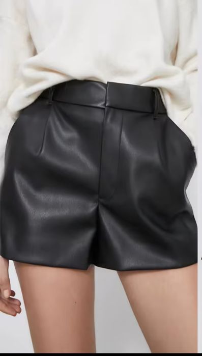 Шорти із екошкіри