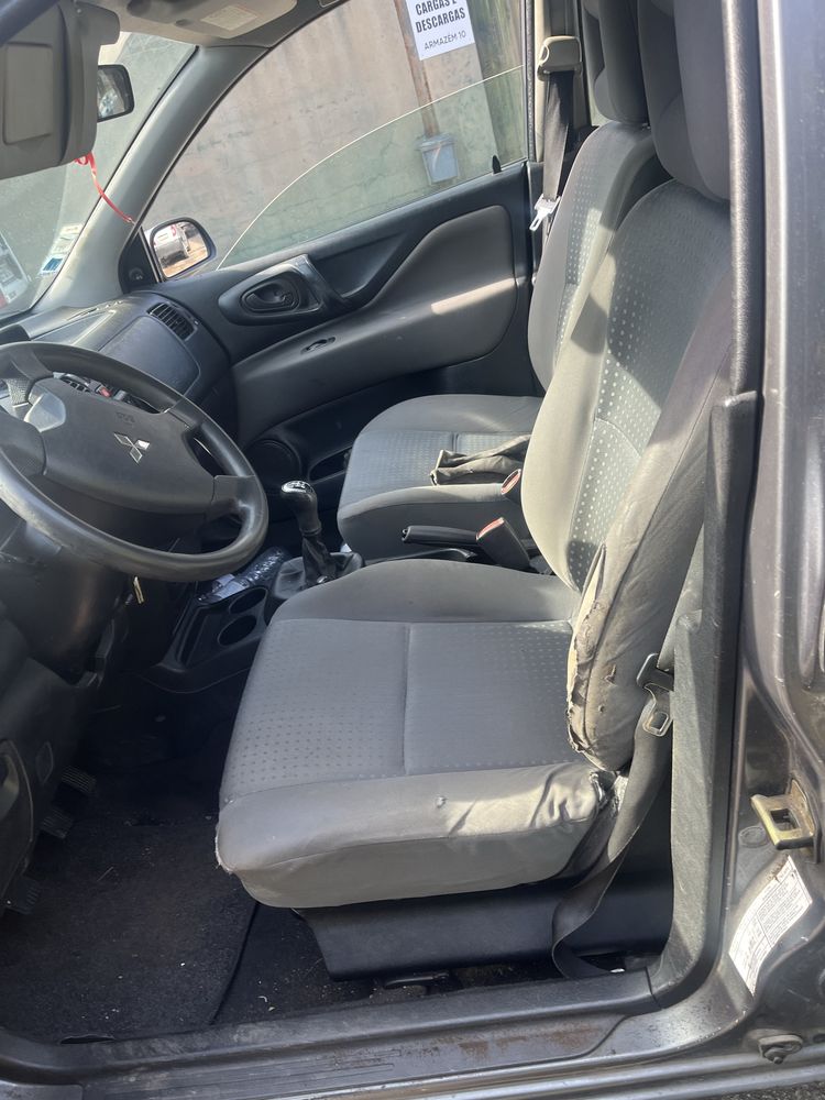 Mitsubishi Spac tar 1.9 D Ano 2001