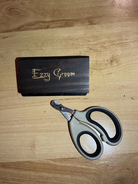 Szczotka Ezzy Groom + cążki