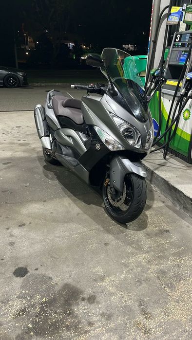 Yamaha tmax 500 como nova