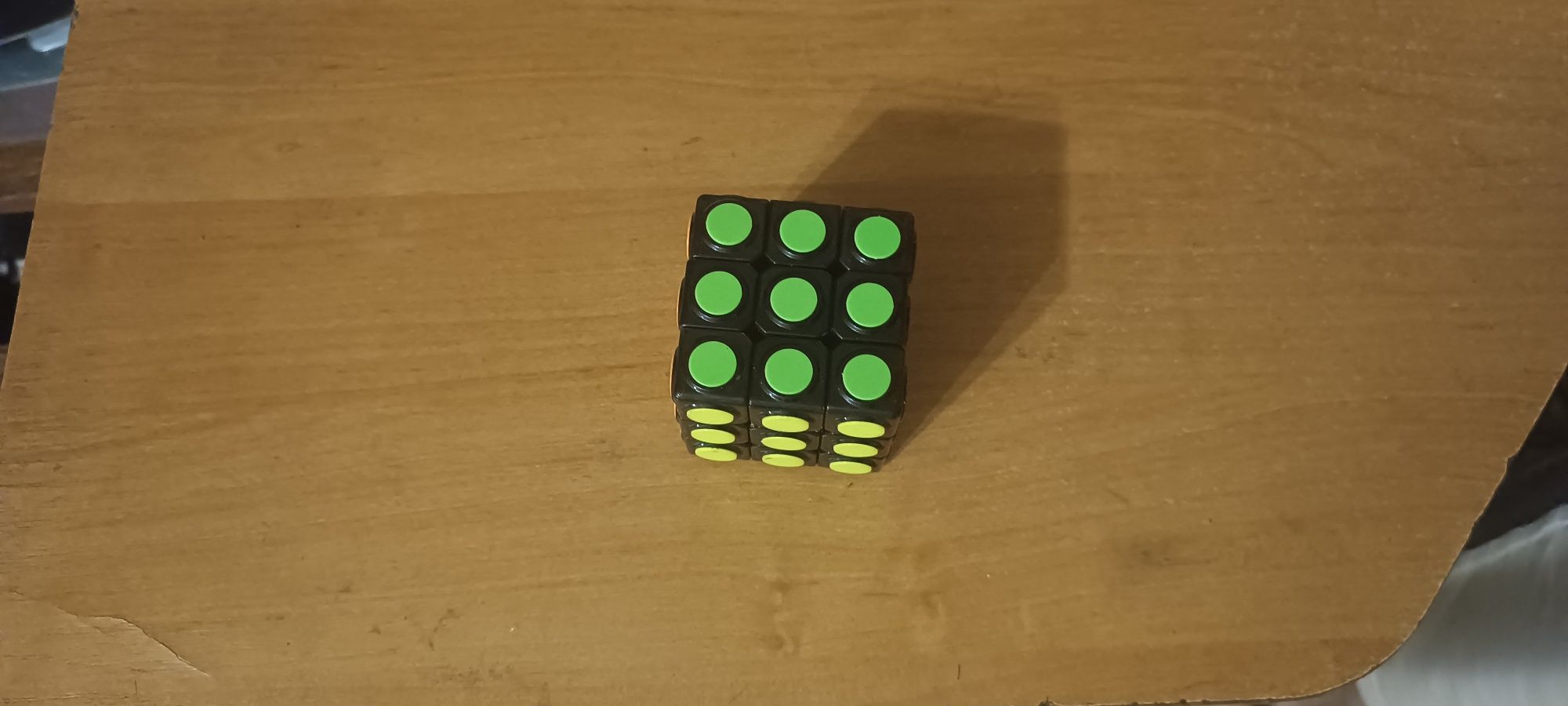 Кубик рубика прозрачний