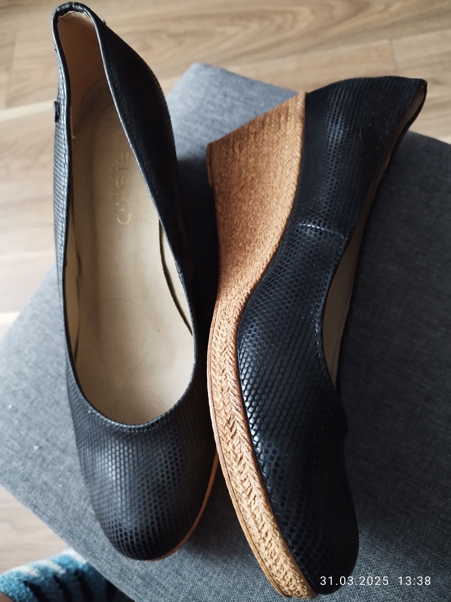 Nowe buty na koturnie