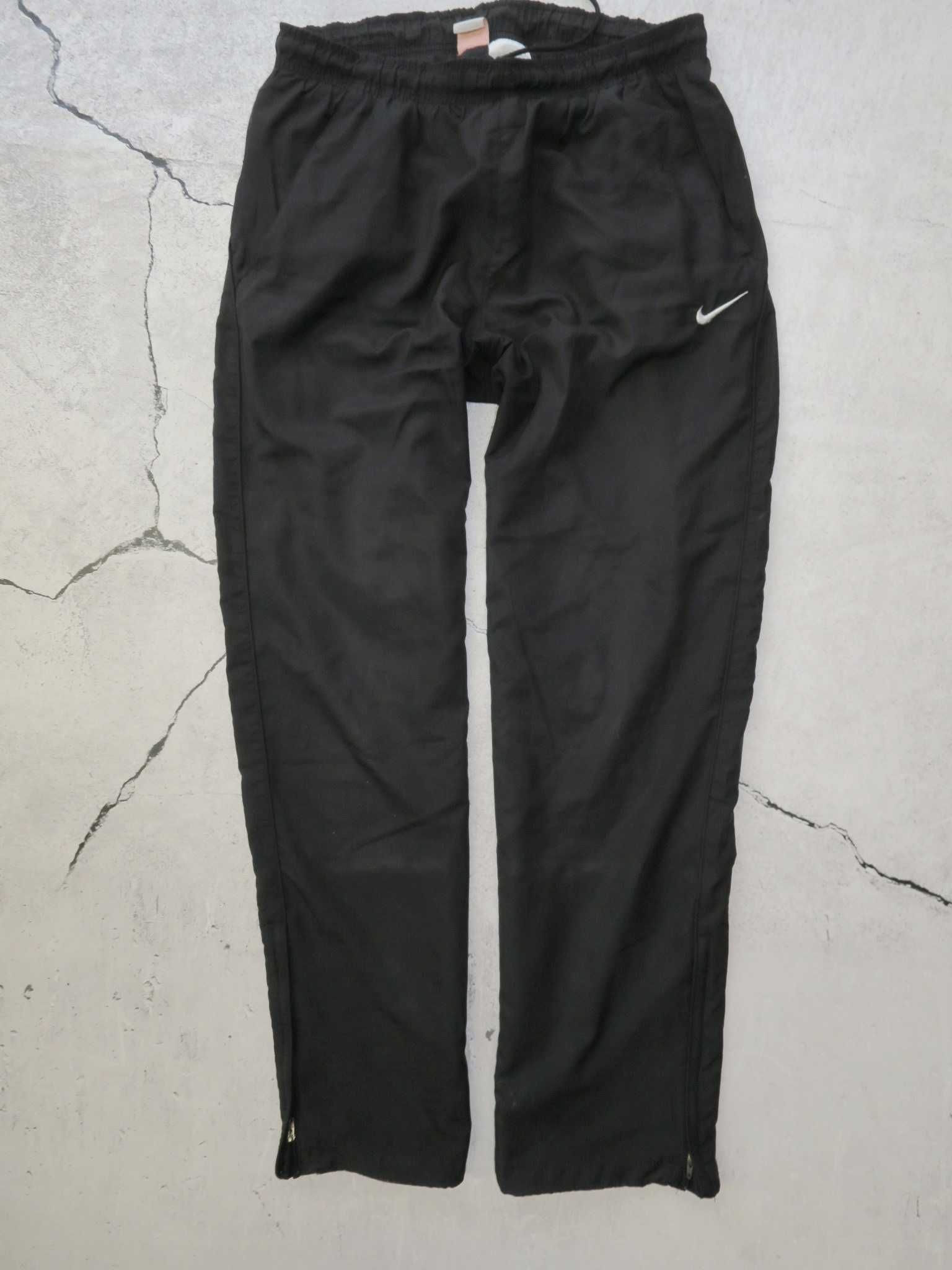 Nike spodnie dresowe przewiewne L