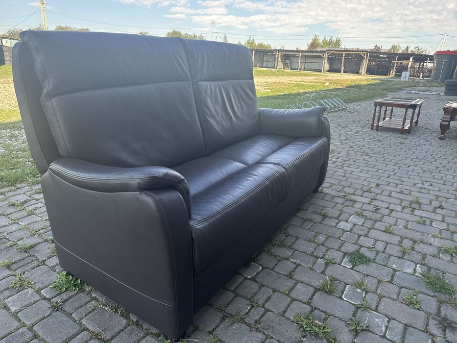 Меблі з Бельгіі. Диван шкіряний, тумбочки, столи з стільцями