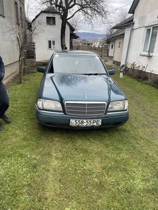 Продам авто в нормальному стані автомат