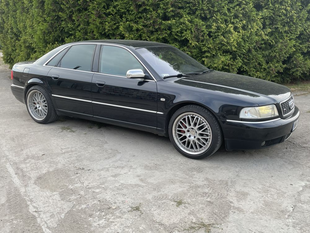 Audi S8 D2 2001r