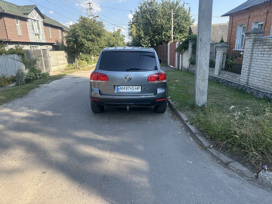 Продам Volkswagen Touareg 2.5