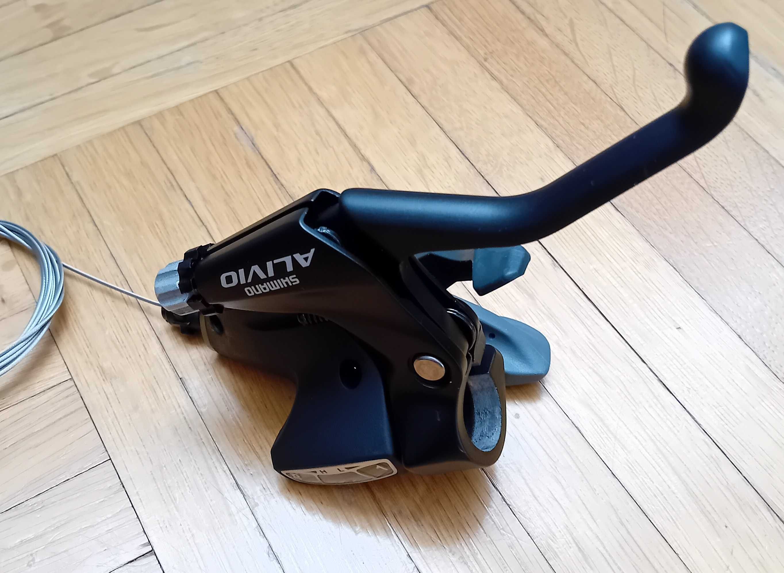Klamkomanetka Shimano Alivio ST-M410, prawa, 8-biegowa + linka /NOWA/.
