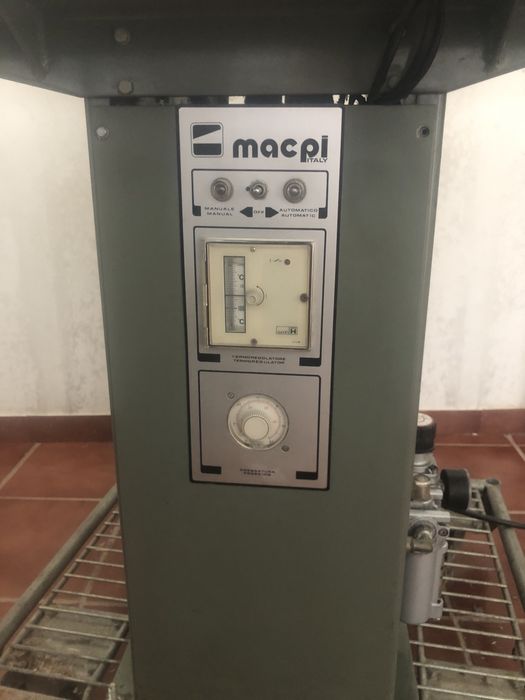 Prensa de termocolagem para camisaria