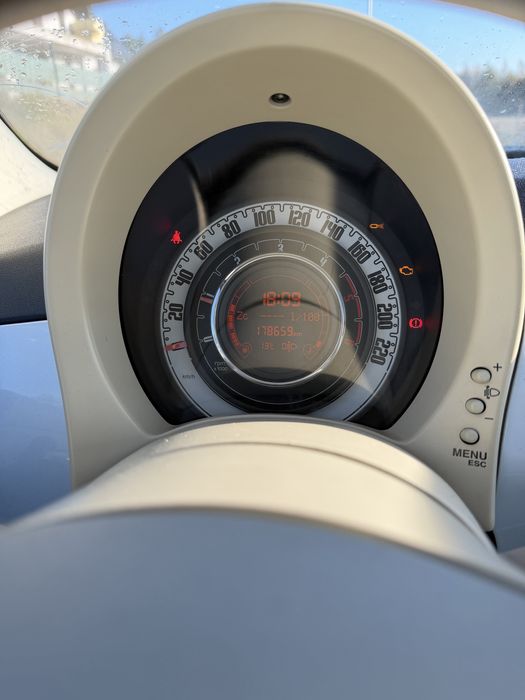 Fiat 500 rocznik 2008 Diesel panorama błękitny