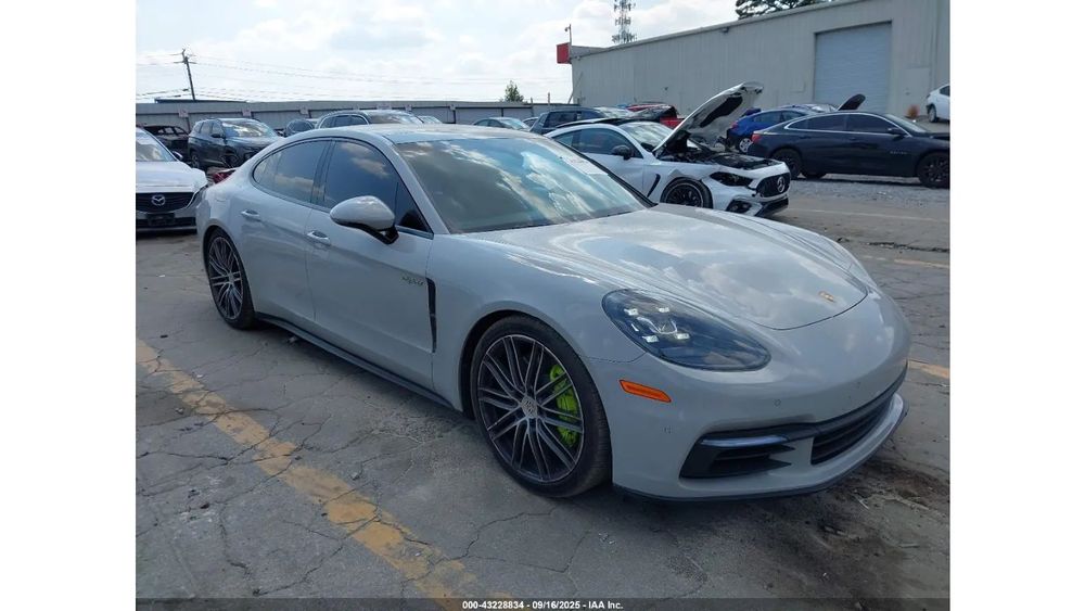 Porsche Panamera 2018 PORSCHE PANAMERA E-HYBRID 4 /Plug-in/Kosmetyczne uszkodzenia/