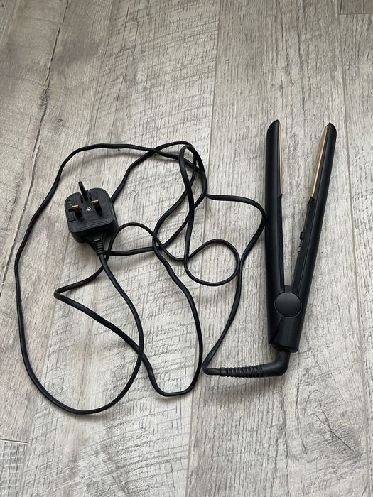 Плойка випрамляч