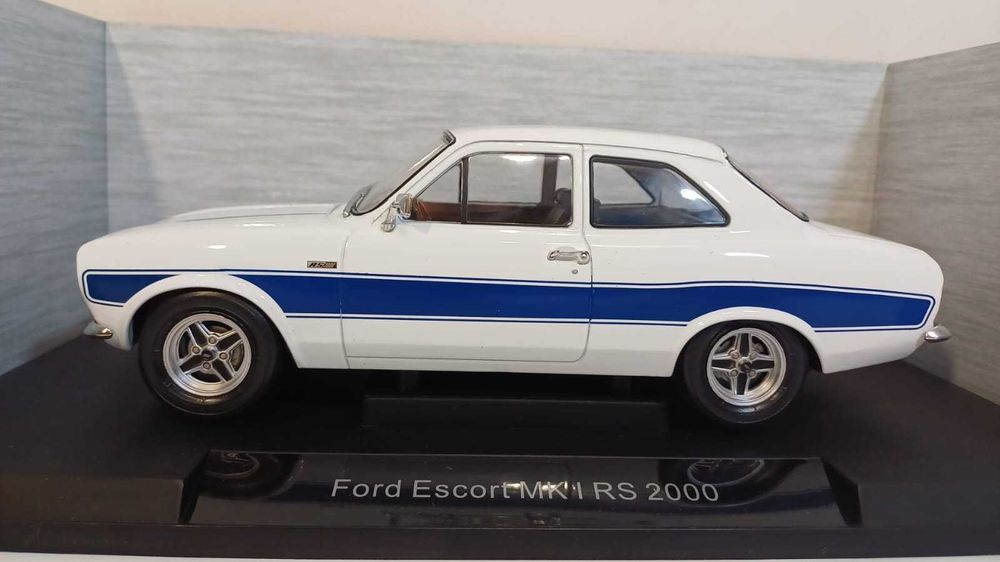 1/18 Ford Escort MKI RS 2000 - MCG