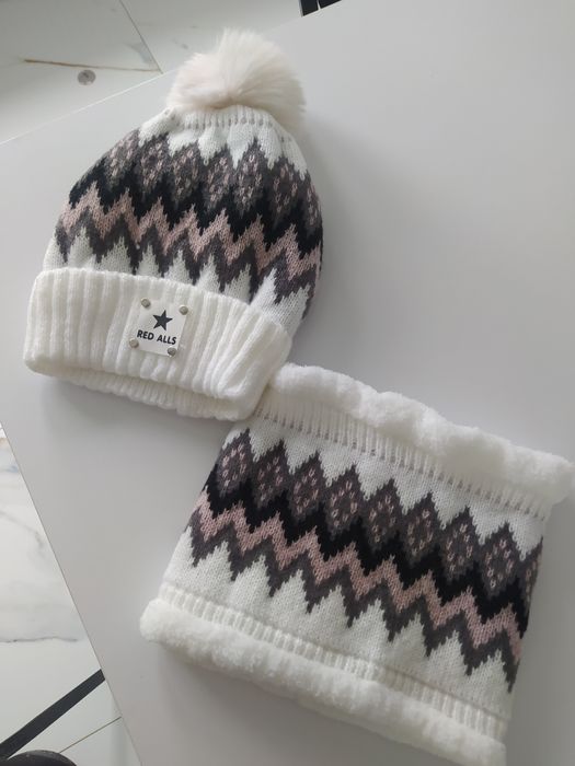 Zimowa czapka i komin