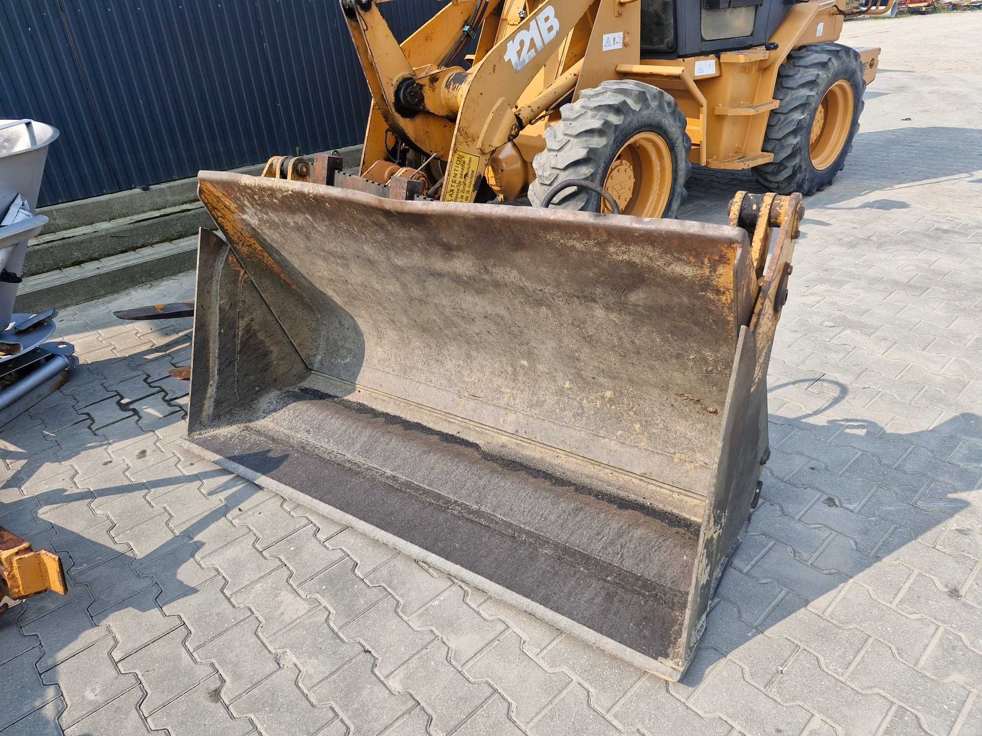 Ładowarka CASE 121B