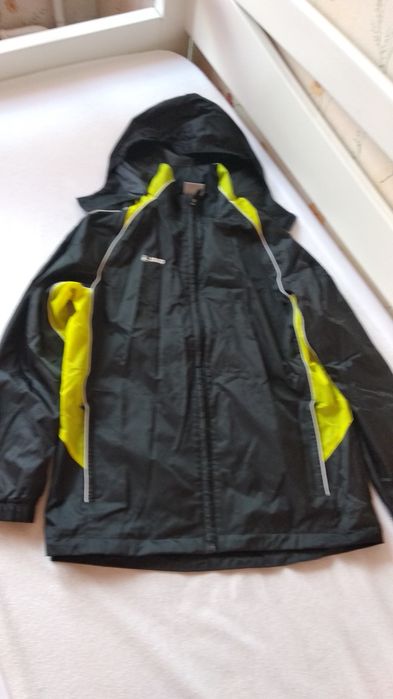 Продам куртку ветровку дождевик