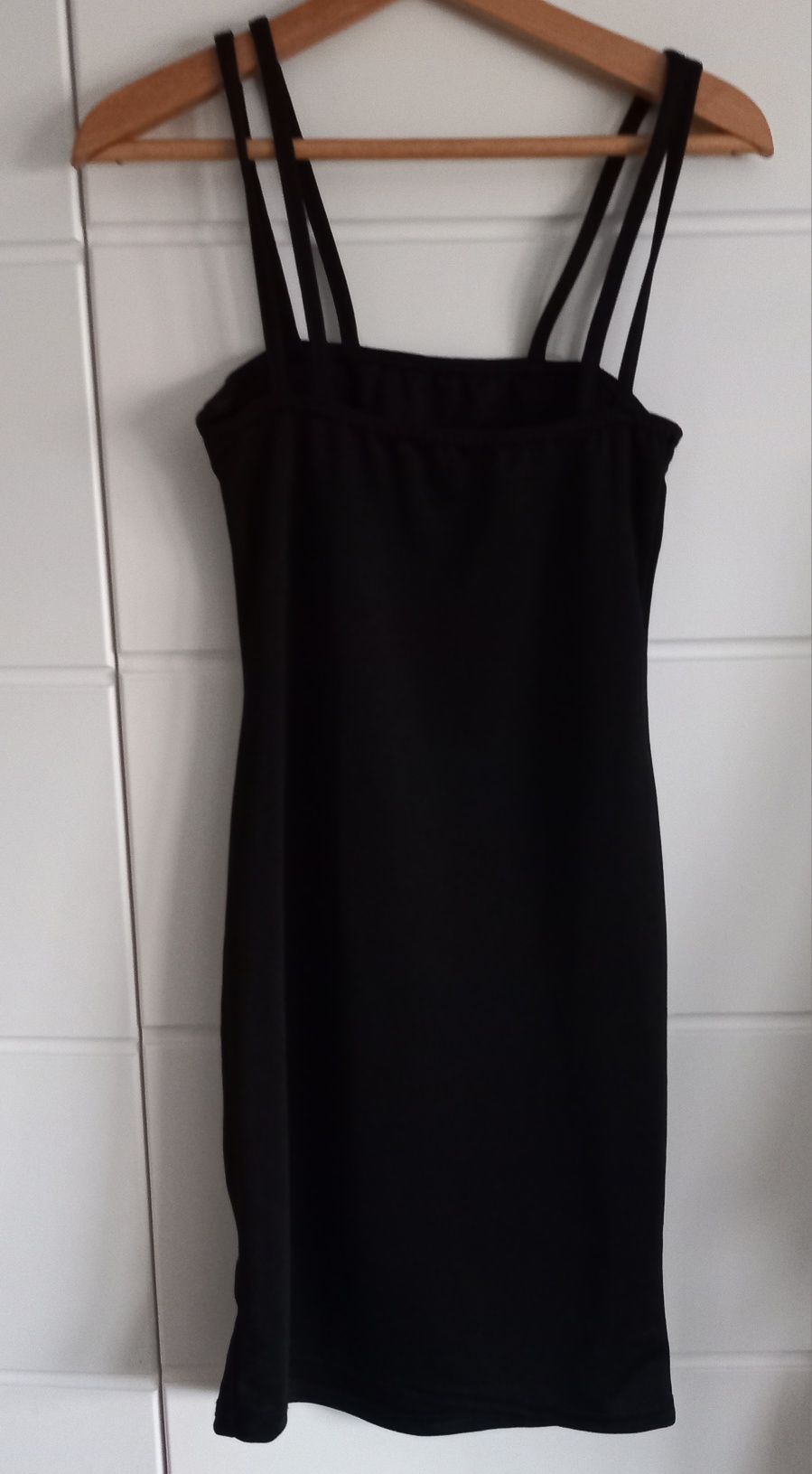 Czarna sukienka na ramiączkach Missguided rozmiar 32 XXS